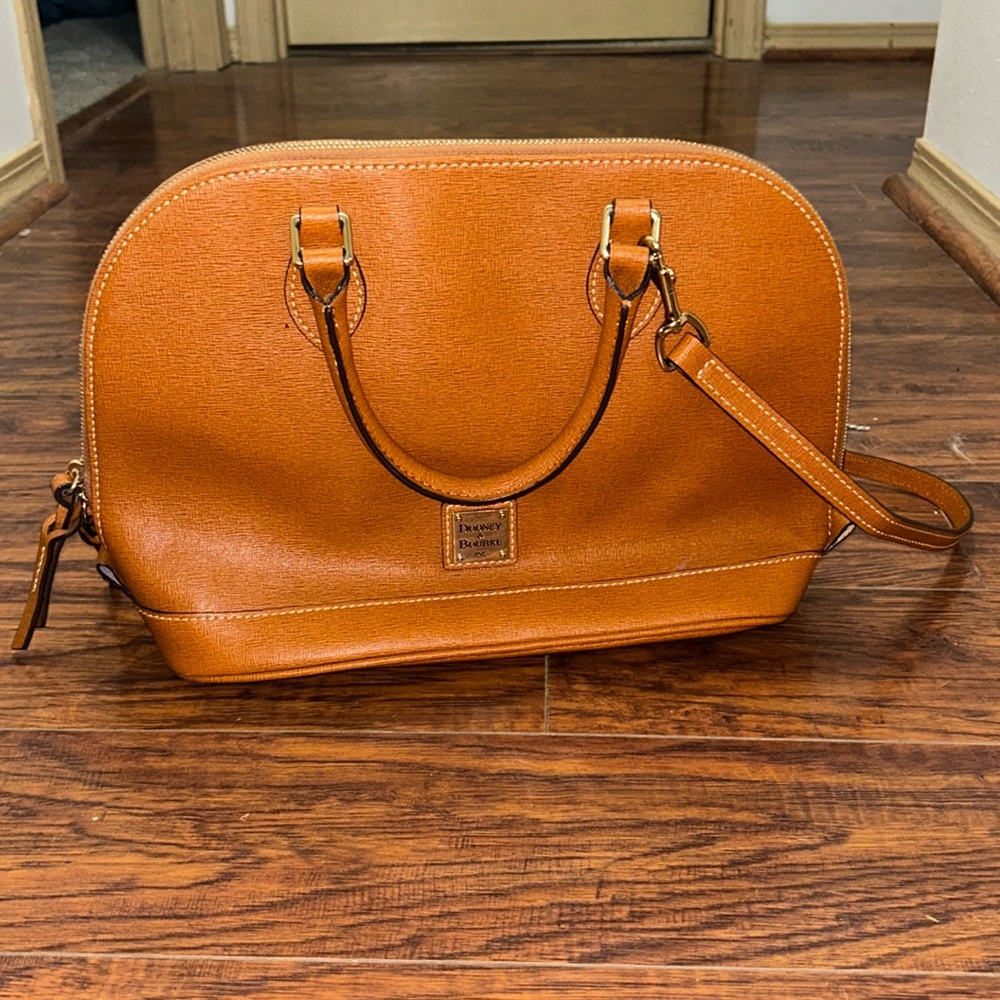 Dooney& Bourke Purse